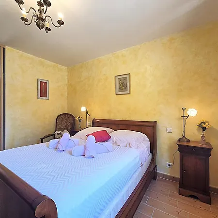 Belle - 6 Personnes - Piscine Et Parking Prives - Veranda Climatisee - Terrasse - 3 Doubles *