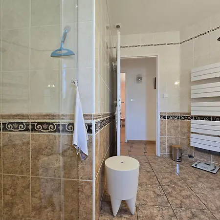 Belle - 6 Personnes - Piscine Et Parking Prives - Veranda Climatisee - Terrasse - 3 Doubles Prázdninový dům