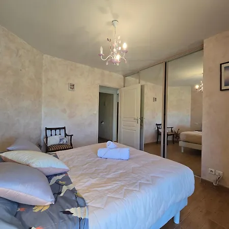 Belle - 6 Personnes - Piscine Et Parking Prives - Veranda Climatisee - Terrasse - 3 Doubles