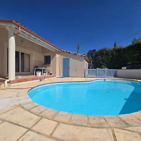 בית נופש Belle - 6 Personnes - Piscine Et Parking Prives - Veranda Climatisee - Terrasse - 3 Doubles