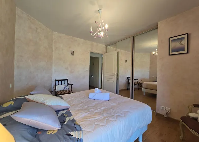 Belle - 6 Personnes - Piscine Et Parking Privés - Véranda Climatisée - Terrasse - 3 Doubles